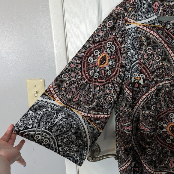 Sanctuary Multicolor Paisley Printed Flare Sleeve Blouse Top Size Medium - Picture 5 of 6